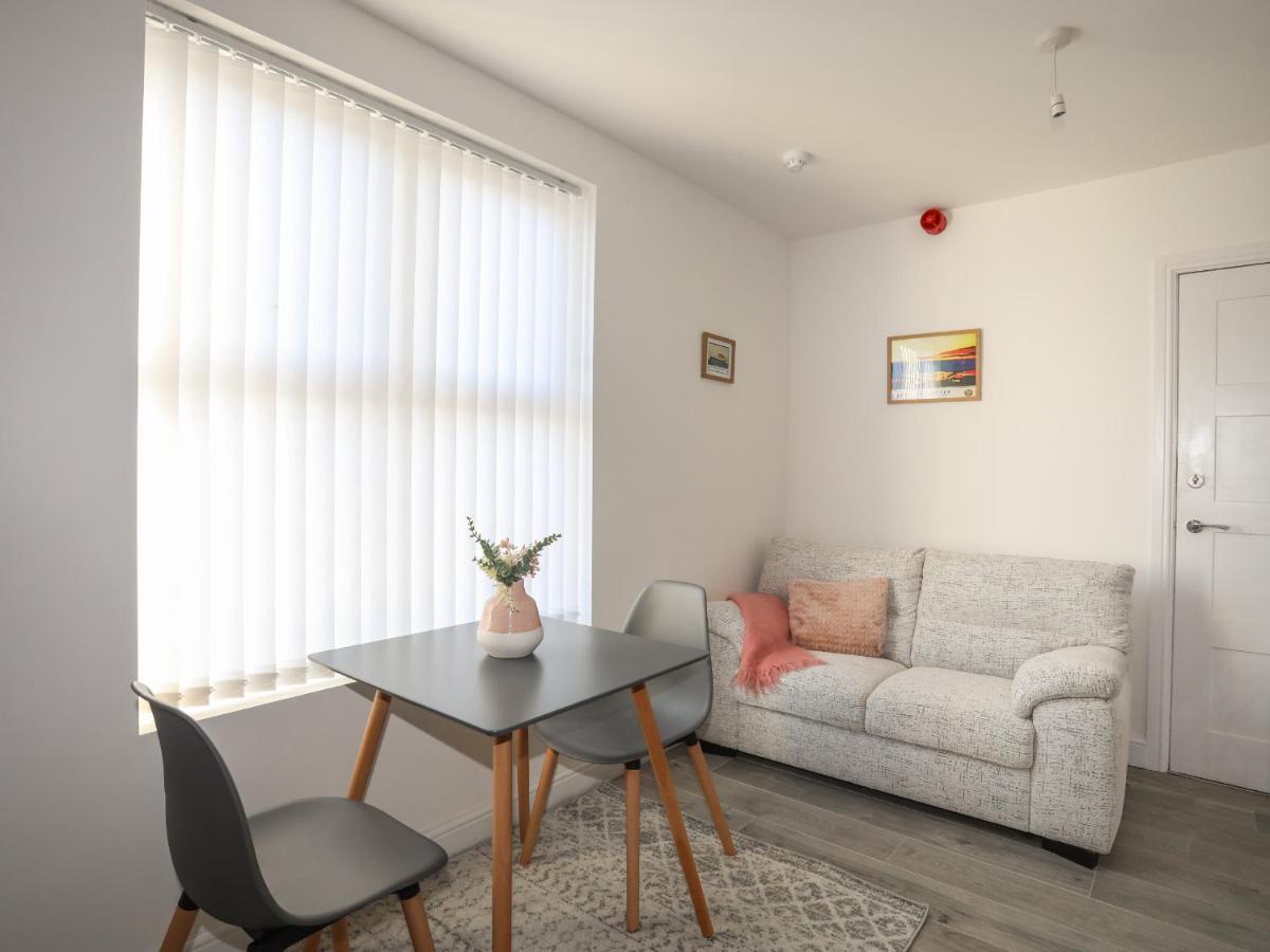 Port Apartment 1 Holyhead Kültér fotó