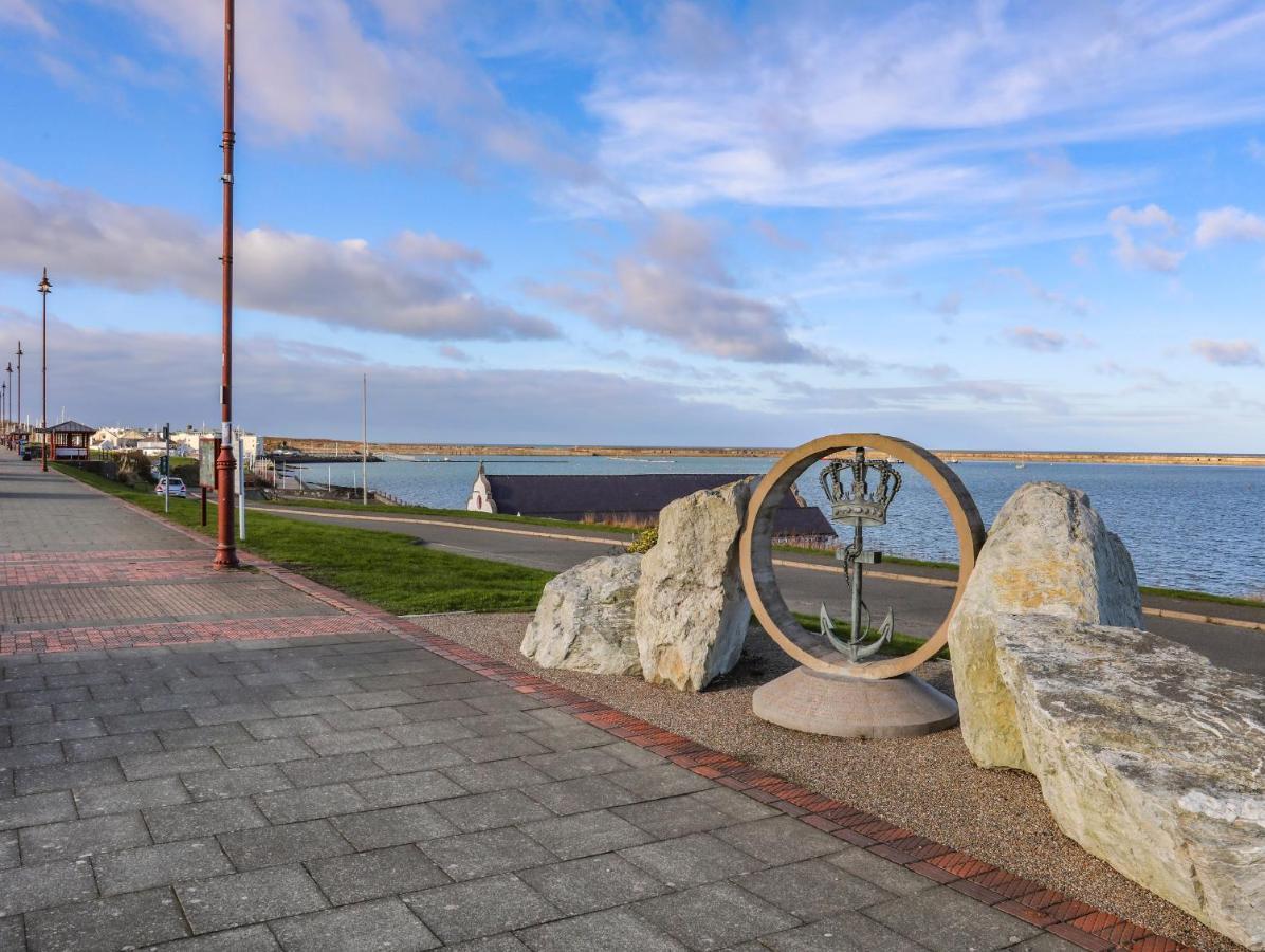Port Apartment 1 Holyhead Kültér fotó